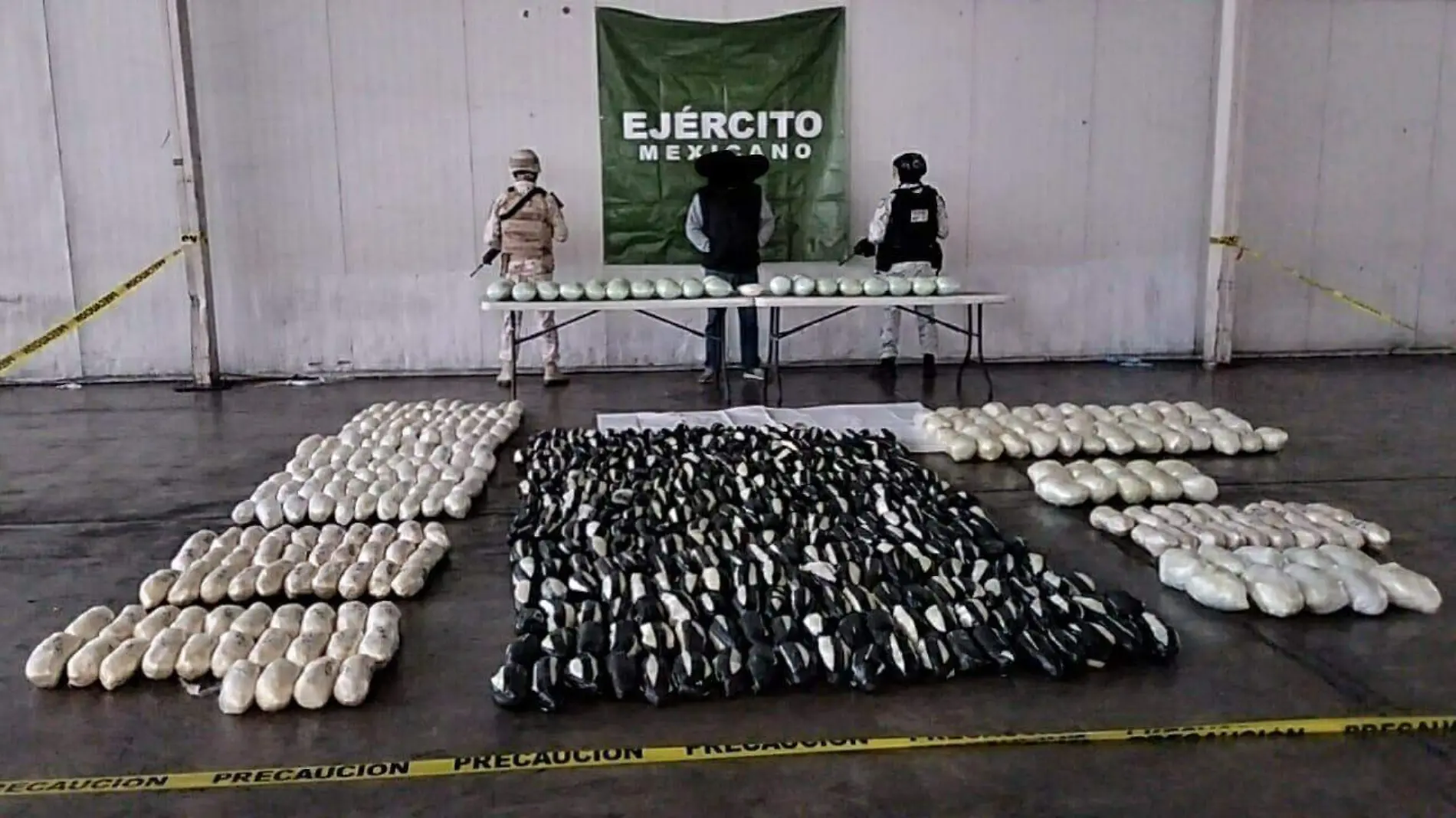 Guardia Nacional y Sedean aseguran camión cargado de fentanilo y metanfetamina